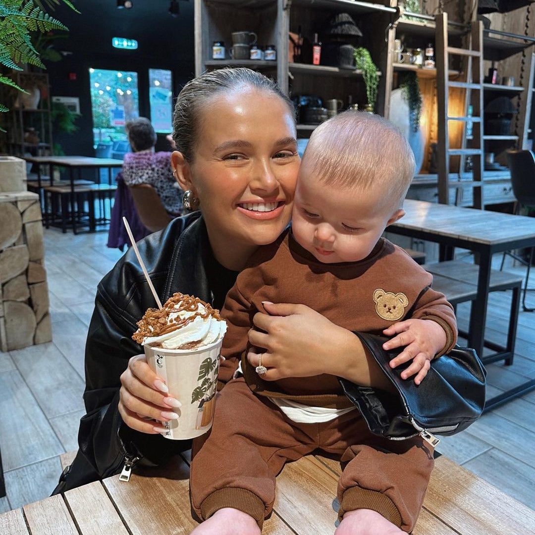 Bambi Makes Headlines: Cozy Crew Club's Bear Tracksuit Takes Center Stage on Molly-Mae's Daughter