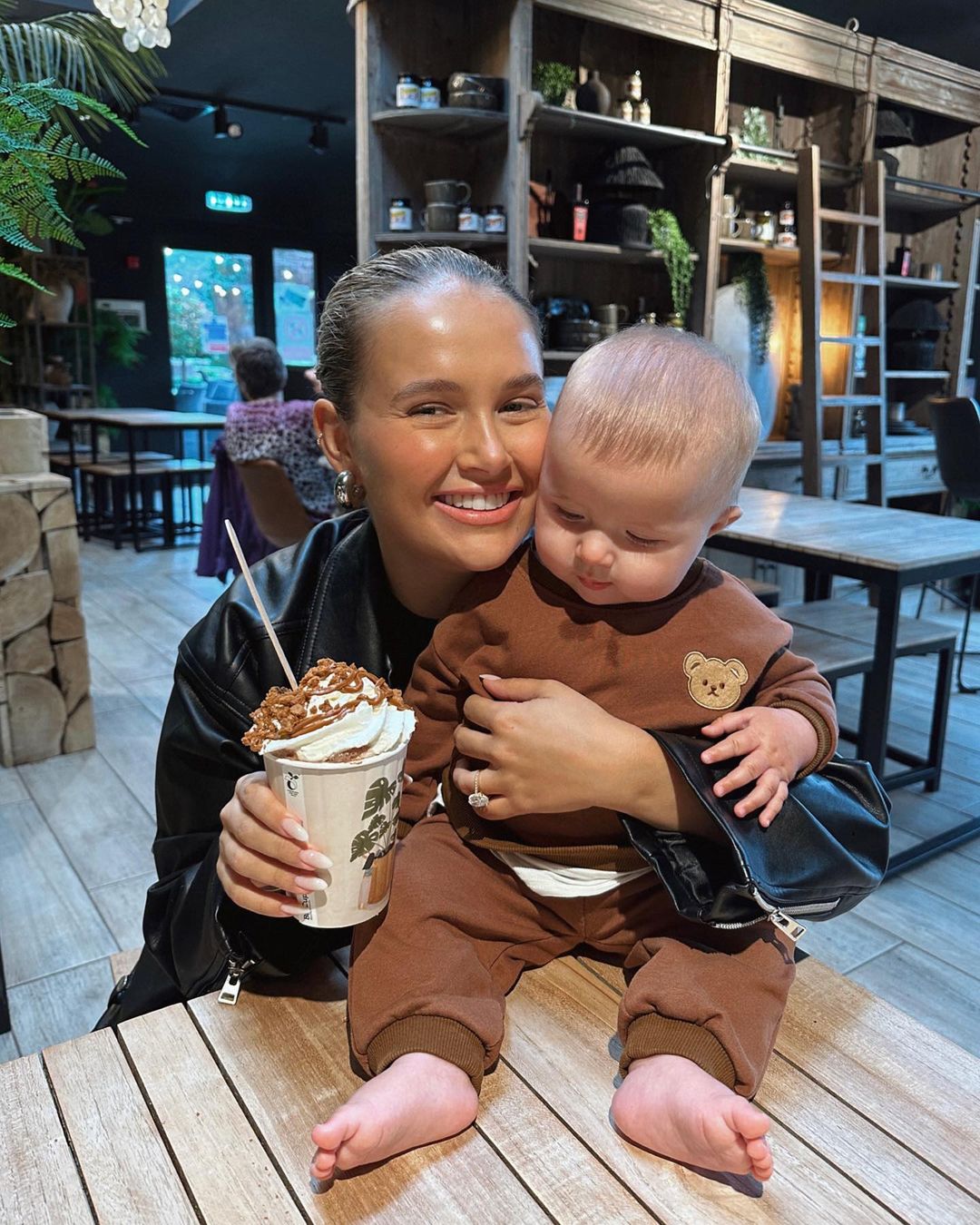 Bambi Makes Headlines: Cozy Crew Club's Bear Tracksuit Takes Center Stage on Molly-Mae's Daughter