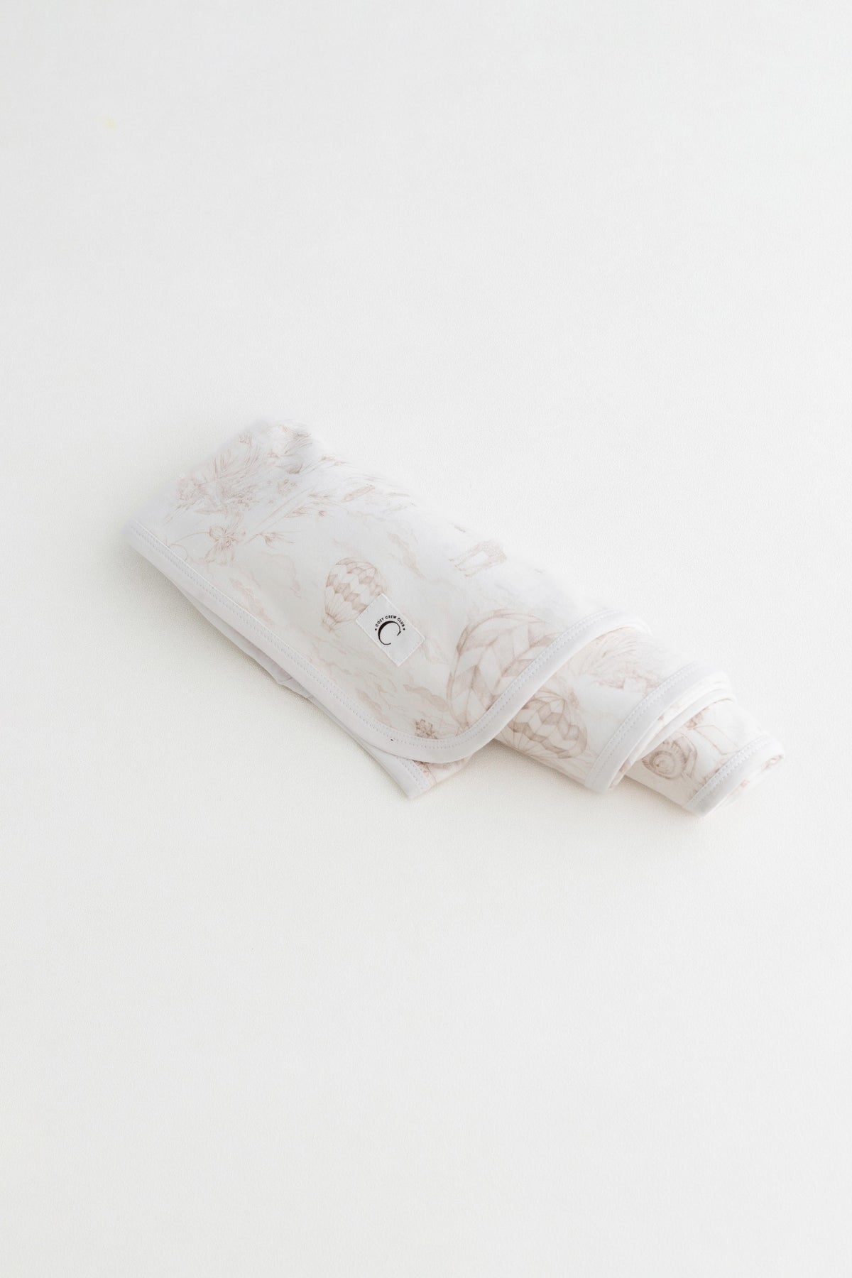 Lyons Den Cozy x Victoria Sanders 3-Piece Gift Set – Baby Parchment