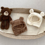 Der gestrickte Kapuzen-Kinderwagenanzug „The Love Fur Bear“