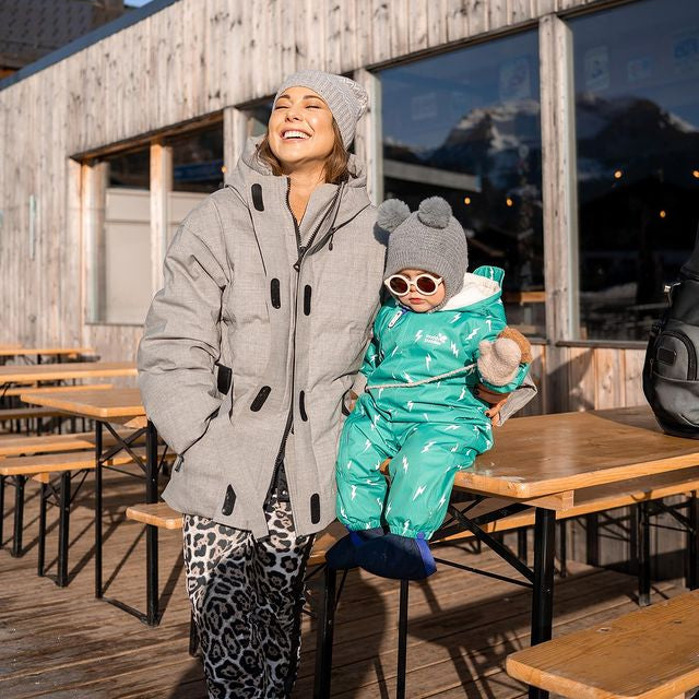 Louise Thompson spotted on Ski Vacation with Cozy Crew Club gloves!