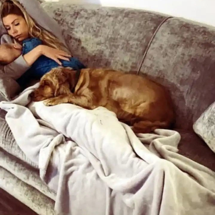 Mrs Hinch Loves Her Cozy Crew Club Blanket mrs-hinch-mora-blanket-sofa-home-couch-grey-cleaning blanket, grey sofing, hinc