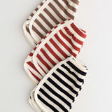 The Bear Beach – Gestreifte Shorts und T-Shirt