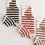 The Bear Beach – Gestreifte Shorts und T-Shirt