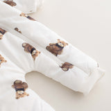 Der Pufferanzug mit Bärenmotiv