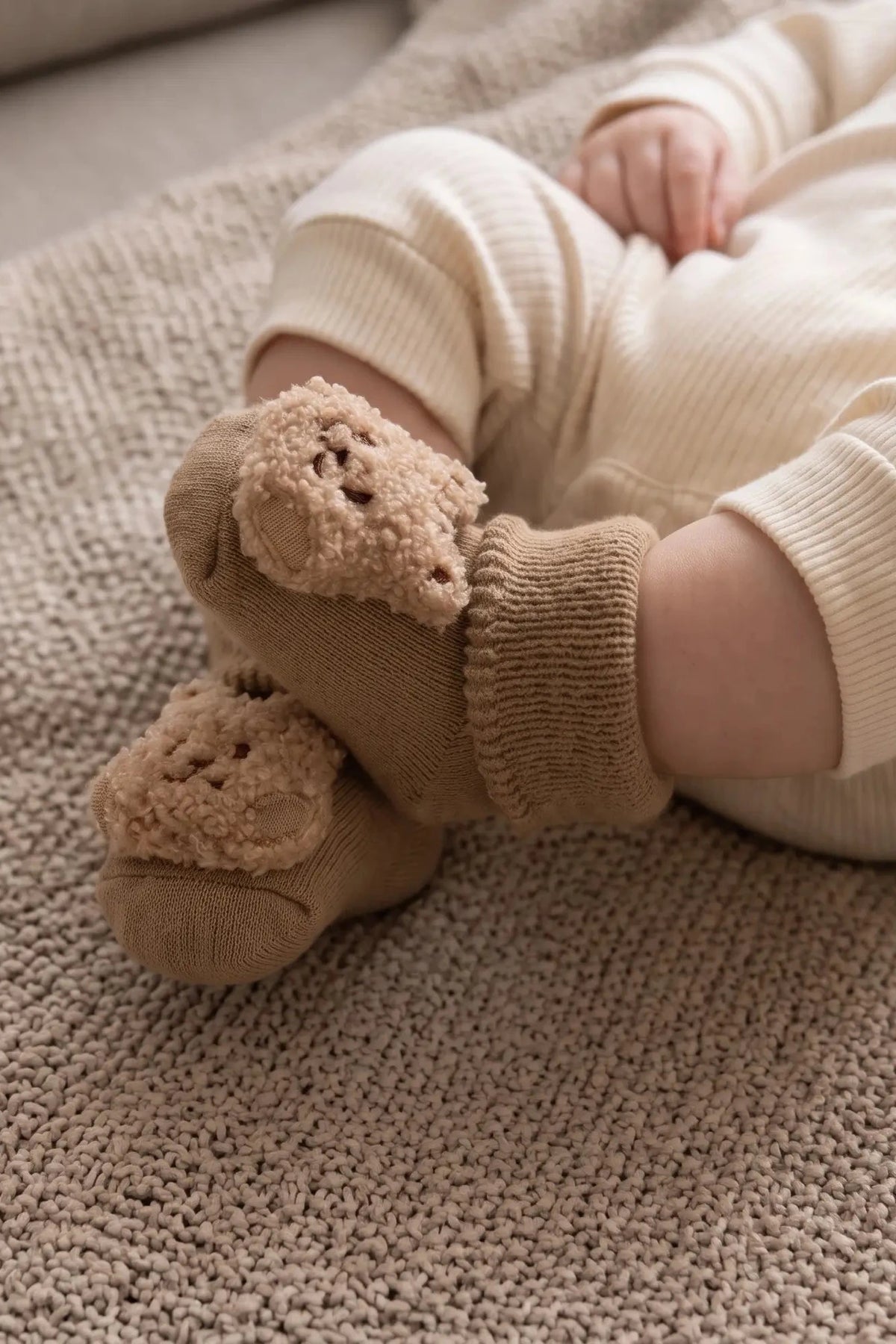 Chaussons-chaussettes en peluche bouclés