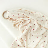 Das Wickeltuch aus Musselin „Cherry“